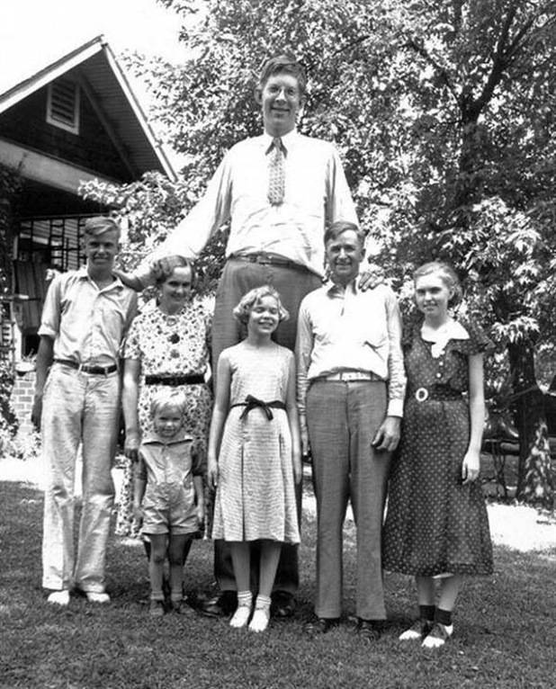 Robert Wadlow - Tallest verified human being in history 